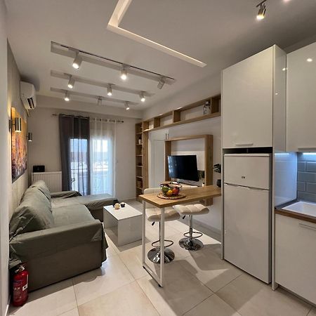 P Deluxe Suites 7 Солун Екстериор снимка