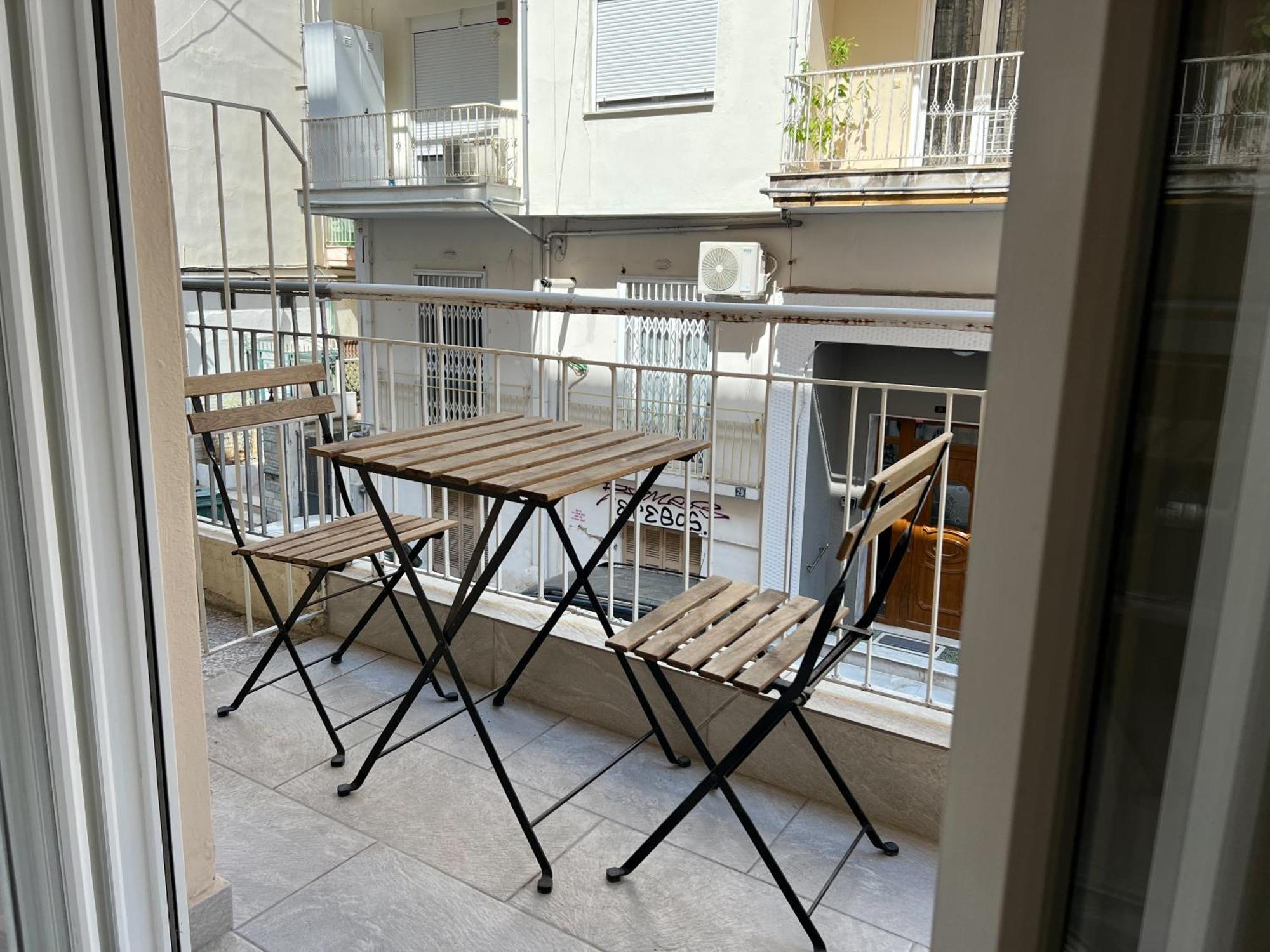 P Deluxe Suites 7 Солун Екстериор снимка