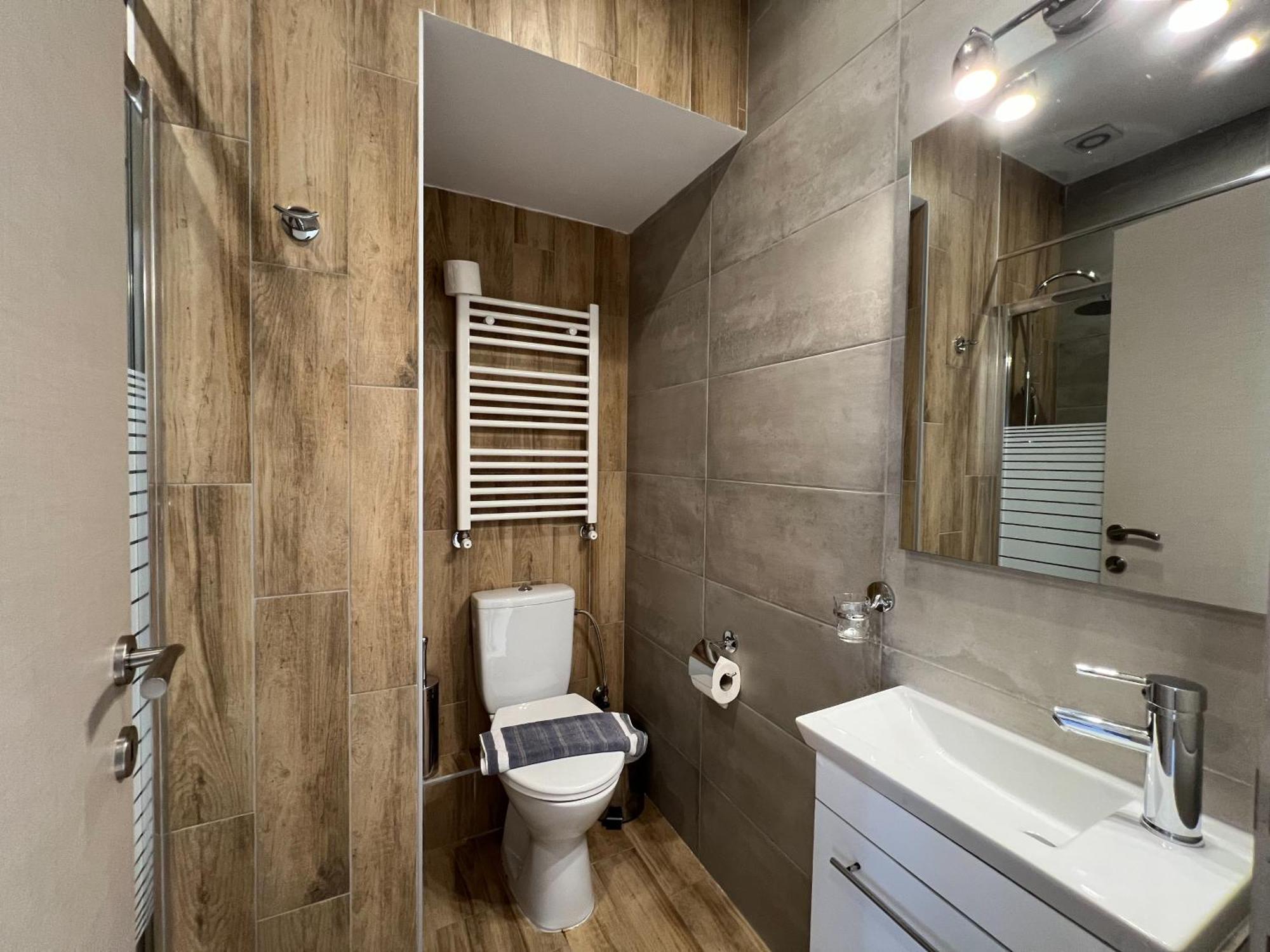 P Deluxe Suites 7 Солун Екстериор снимка